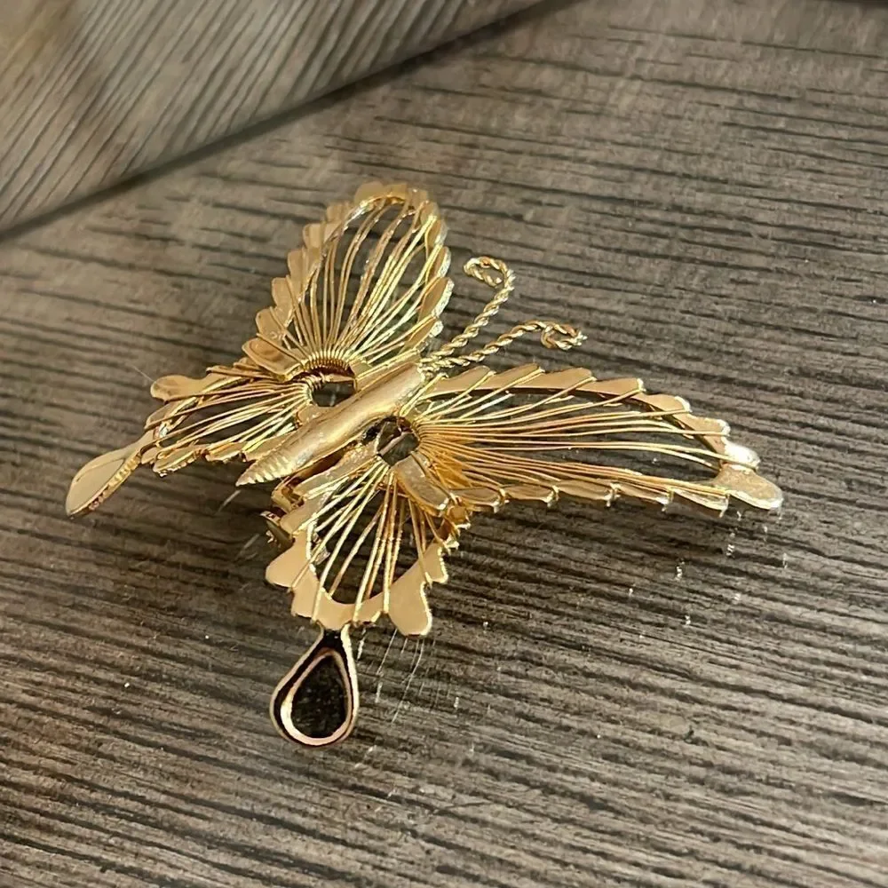 Vintage Gold-tone Wire Wrapped Butterfly Pin
